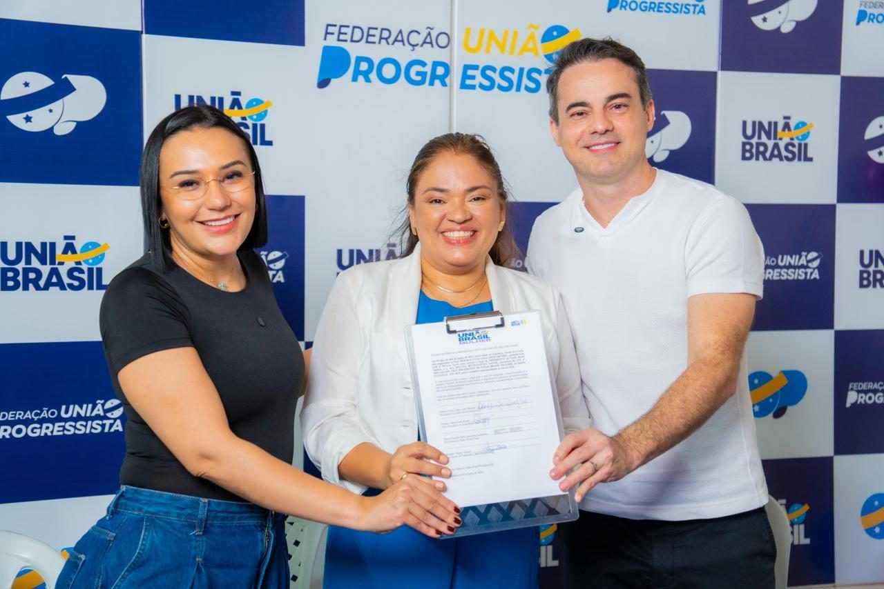 Dayany Bittencourt em solenidade do União Brasil Mulher Ceará